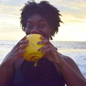 Meet your Posher, Maya